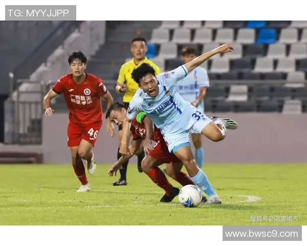 足球传奇退役后刀疤成象征见证球员坚持与拼搏精神